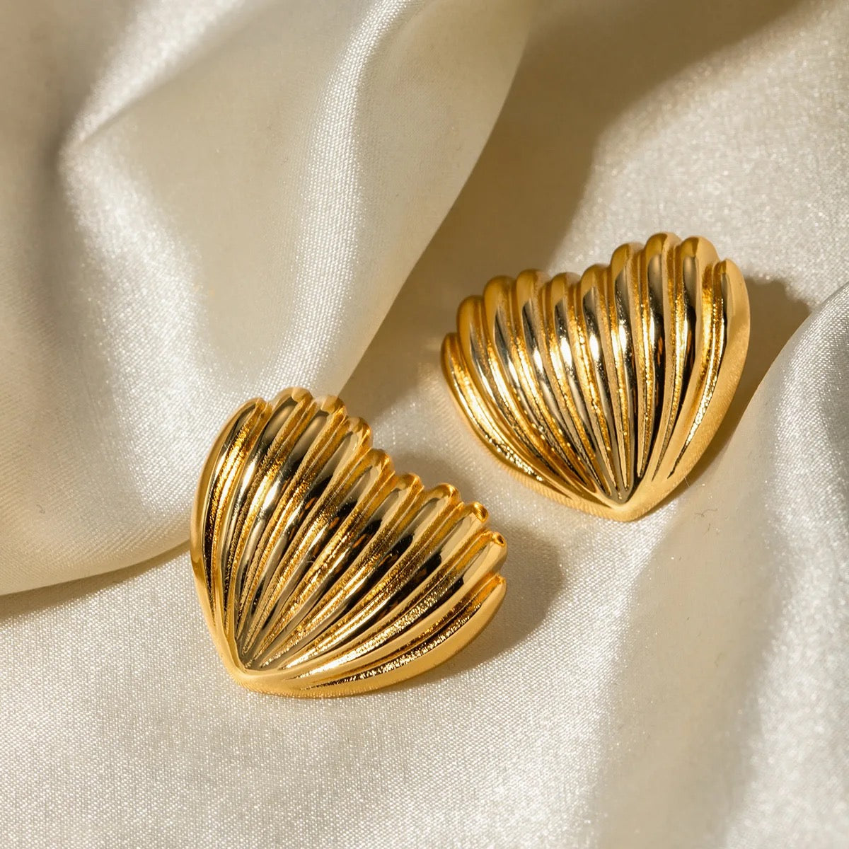 Heart Shaped Stud Earring