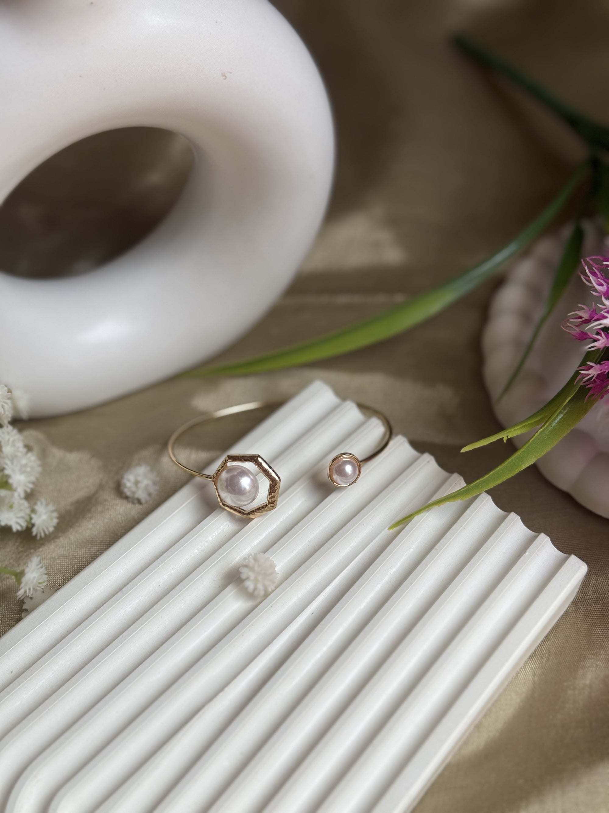 Elara Pearl Bracelet