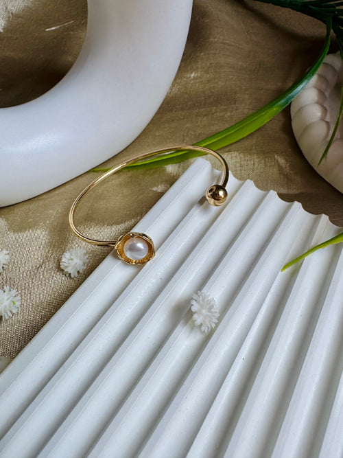 Aurelia Pearl Bracelet
